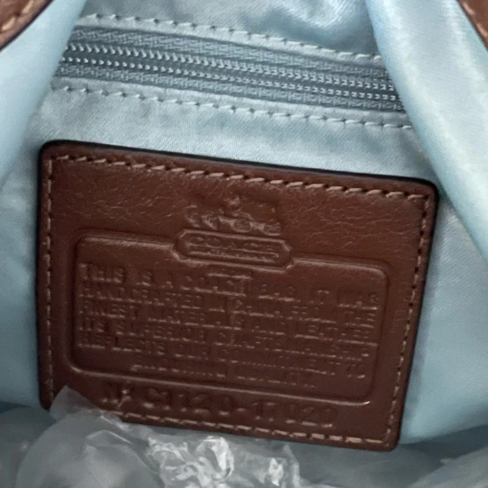 Coach canvas shoulder and hand bag - Picture 9 of 10